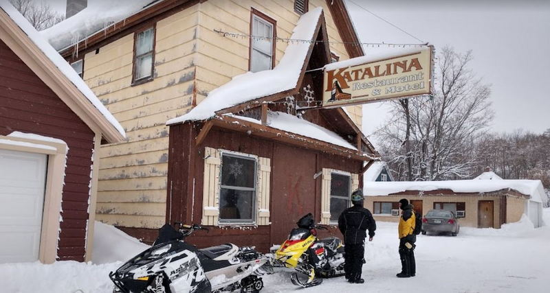 Tinas Katalina (Katalina Motel and Cafe) - Web Listing (newer photo)